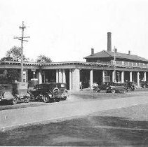 Automobile Gate & Welcome Center
