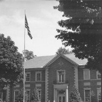 Front of Smith Memorial Library