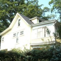 39 Palestine Ave.