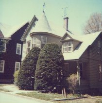 Property Record  of 16 Ames Avenue