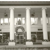 Christmas Colonnade