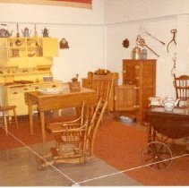 Antique Show Kitchen