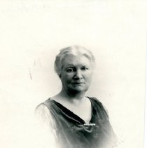 Louise Igoe Miller