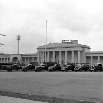BG&E Trucks at Balto. Stadium