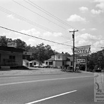 Creeks Victoria Motel