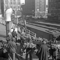 Unloading Bananas