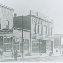 Maple between 61st & 62nd