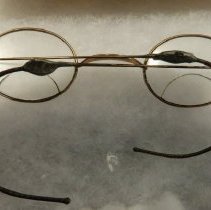 eyeglasses
