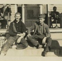 Sundelius, Tuckes & Kelly on porch