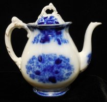 Roseville Teapot