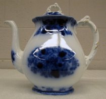 Roseville Teapot