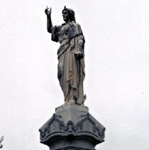 52796260_127472641646