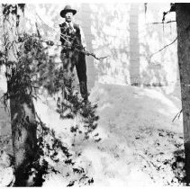 2002.33.22-4 Unident. man