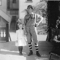 Jewett family and Gardiner, OR
