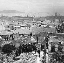 View of downtown San Francisco after 1906 earthquate.