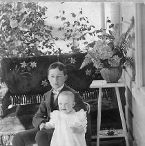 Jewett family and Gardiner, OR