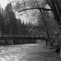 Bridge over N. Umpqua River