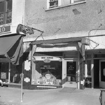 Hill's Shoe Service, Jackson St. Rosebueg, ca 1950