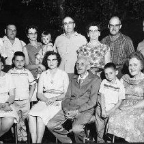 Elza Weber Kronke in group