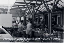 Roanoke City Market, 1975