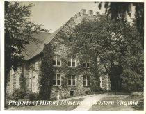 Newman Library at Virginia Polytechnic Institute