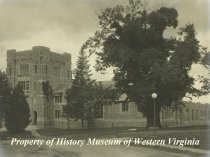 Newman Library at Virginia Polytechnic Institute