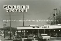 Business Signs in 3600 Block of Franklin Road