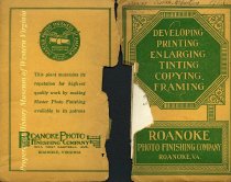 Front and back of photograph enveolope