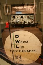 Power supply for flashbulbs