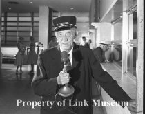 Buck Stewart Calling Trains, Roanoke Station