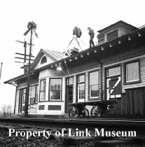 Link On Roof Platform At The Cloverdale Station