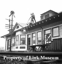 Link On Roof Platform At The Cloverdale Station