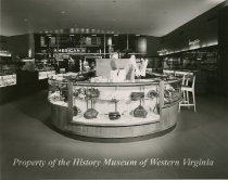 Handbags and Gloves at Smartwear