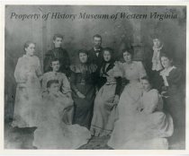 First graduating class of Roanoke High School