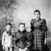 Essie, Martha and John Clemens