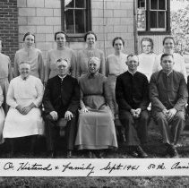 A. O. & Emma Wismer Histand family, Doylestown, 1941