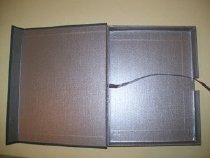 2010.010.002 box view 2