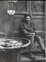 The Chinese in San Francisco : a pictorial history. Illustration