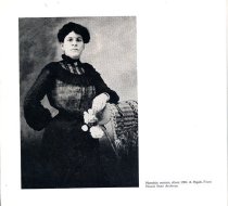 Photographers of old Hawaii. Illustration