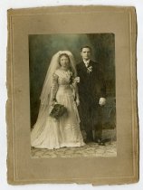 Wedding Photo - illegible Polish sounding last name Jan 10 1910