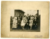 family wedding photo