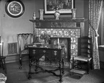 Compton Mansion Fireplace & Antique Furniture