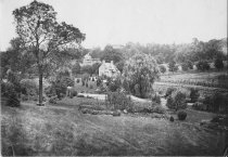 Gardener's cottage and Swan Pond