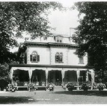 Souci, home of Adrian Iselin on Davenport Neck