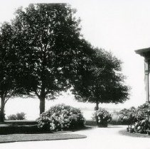Unidentified Iselin family house on Davenport Neck