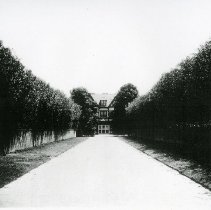 Unidentified Iselin family house on Davenport Neck