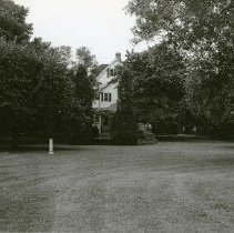 Carl Daum house and yard, 418 Marietta Avenue
