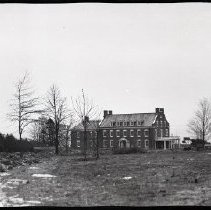 Breakwater House, home of Columbus O'Donnell Iselin on Davenport Neck