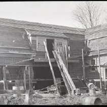 Construction of Breakwater House, home of Columbus O'Donnell Iselin on Davenport Neck