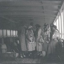 Unidentified women (members of the Iselin family ?) on a boat